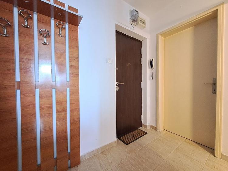 Apartament cu 2 camere semidecomandat în Universitate