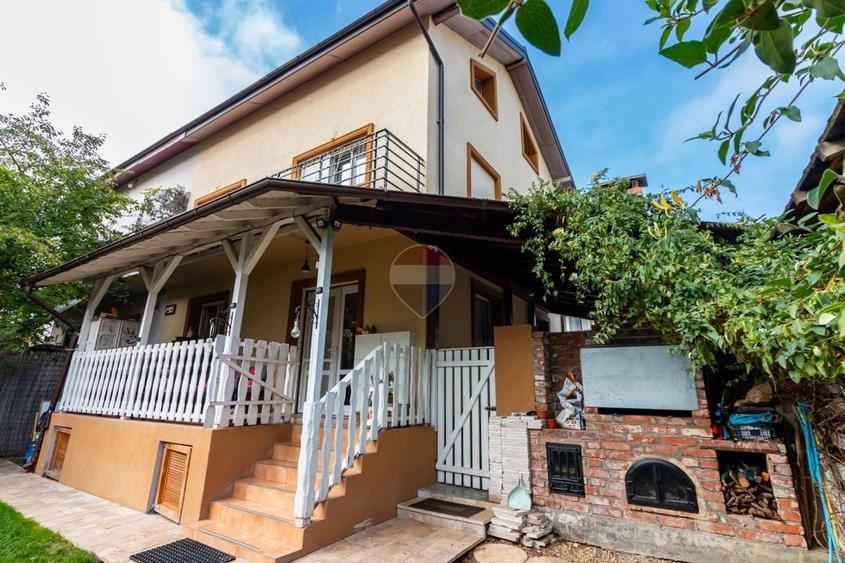Casă individuală cu 6 camere cu Teren 240 Mp în Corbeanca