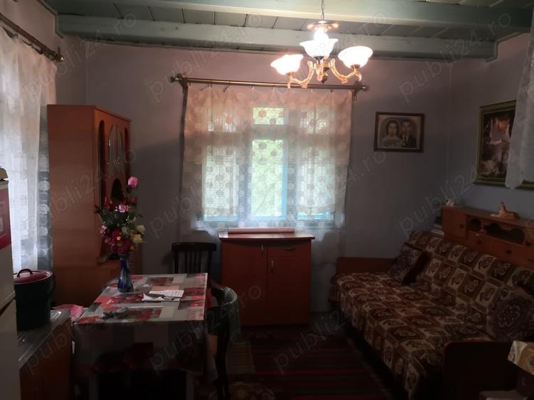 Casă cu 2 camere în Doljești