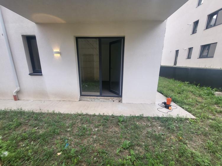 Apartament cu 2 camere semidecomandat în Vișani