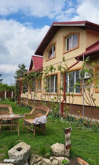 Casă cu 6 camere cu Teren 2500 Mp în Fulga