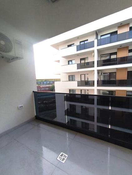 Apartament cu 2 camere semidecomandat în Berceni