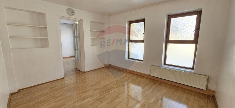 Casă individuală cu 4 camere cu Teren 291 Mp în Andrei Mureșanu
