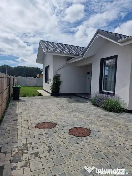 Casă cu 3 camere cu Teren 3000 Mp în Ciolpani