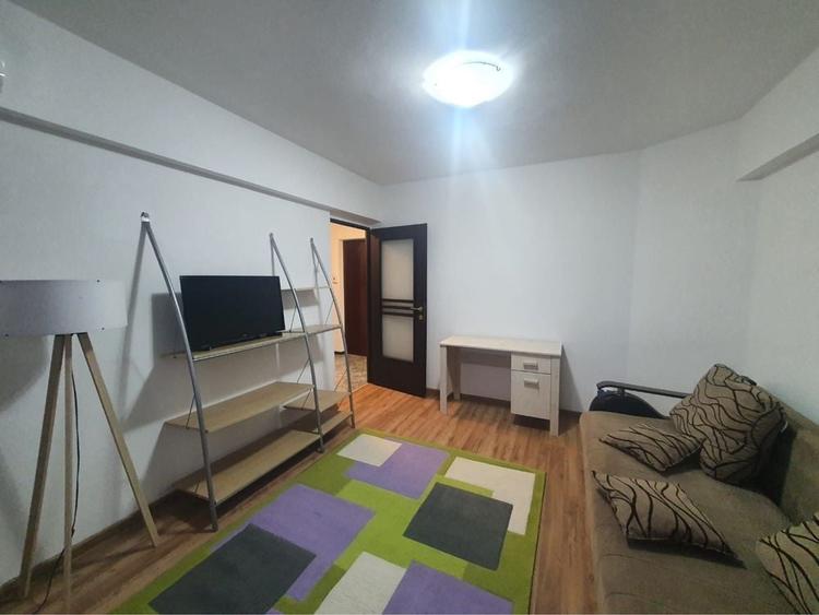 Apartament cu 2 camere decomandat în Piața Unirii