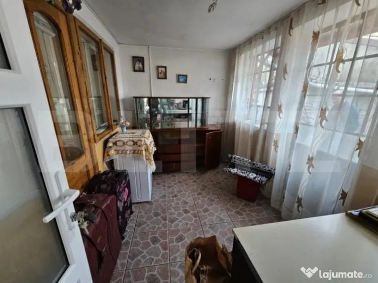 Casă cu 5 camere cu Teren 295 Mp în Strejnicu