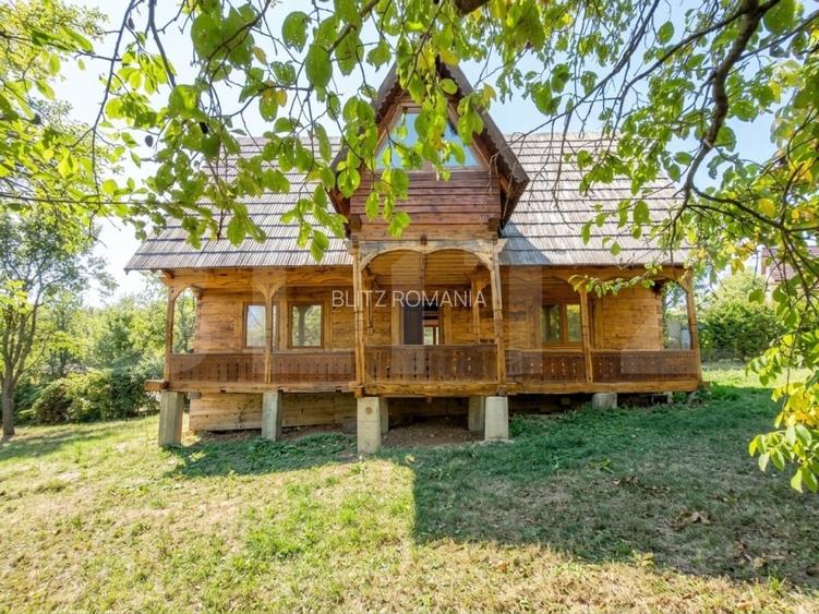 Casa de vanzare, 105 mp, teren 1618, zona Corusu