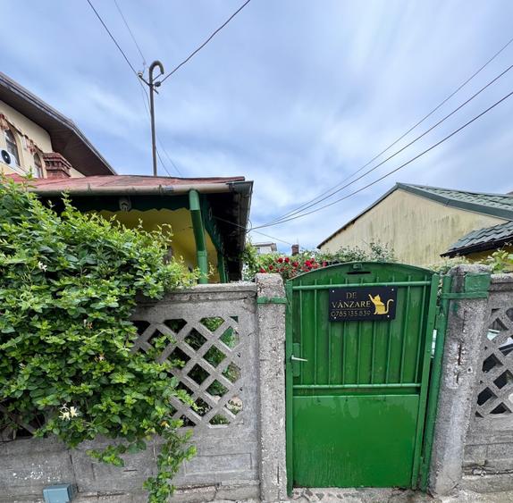 Casă cu 4 camere în Brâncoveanu