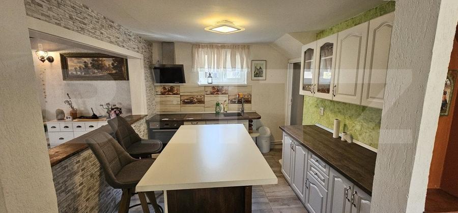 Casă individuală cu 4 camere cu Teren 750 Mp în Hunedoara