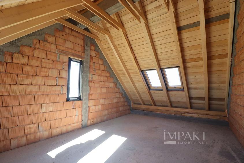 Casă individuală cu 6 camere cu Canalizare în Sălicea