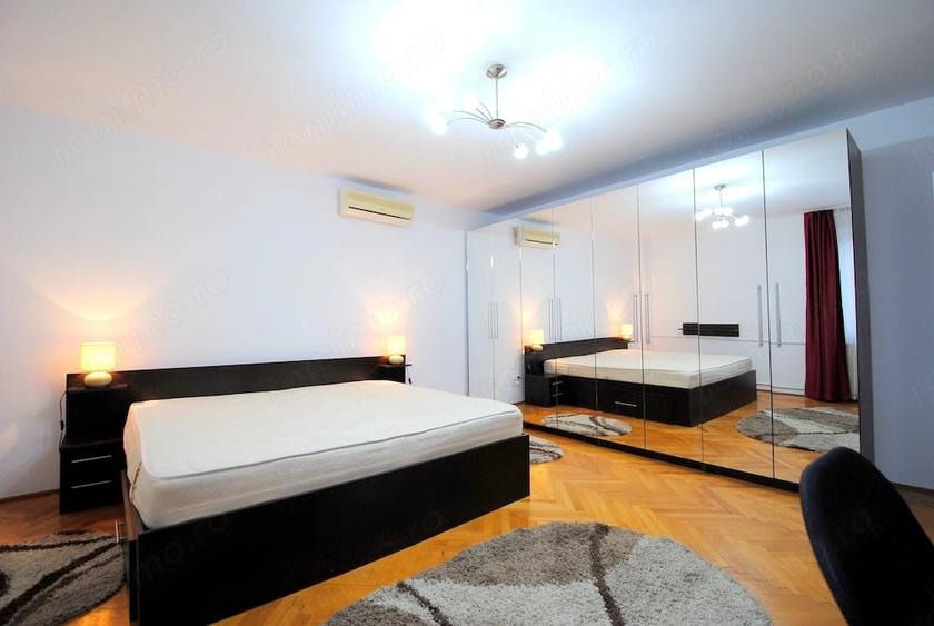 Apartament cu 3 camere decomandat în Complex Studențesc