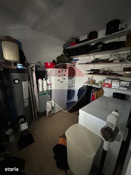 Casă cu 5 camere cu Teren 2325 Mp în Bosanci