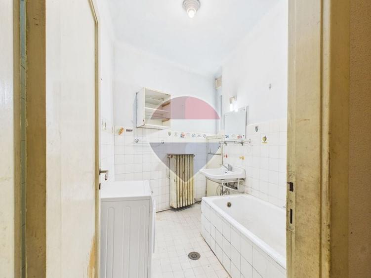 Apartament cu 4 camere semidecomandat în Ferdinand