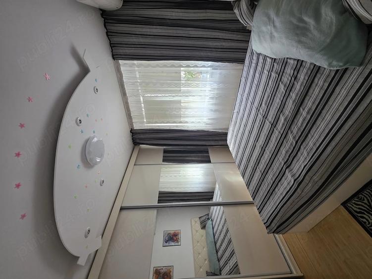 Apartament cu 3 camere semidecomandat în Fizicienilor