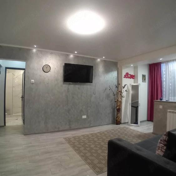 Apartament cu 2 camere decomandat în Micro 16