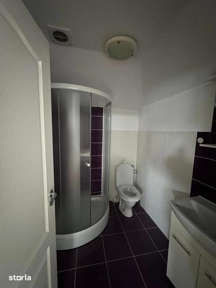 Casă cu 3 camere cu Teren 150 Mp în Roman