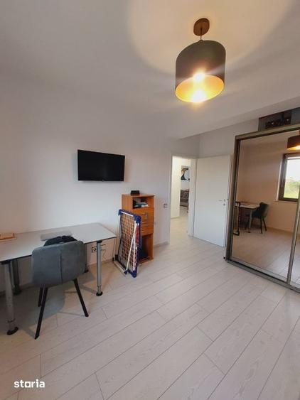 Apartament cu 3 camere decomandat, mobilat în Becaș