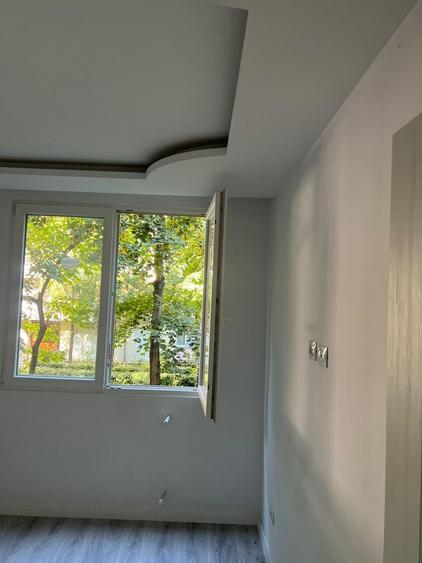 Apartament cu 3 camere decomandat în Valea Seacă