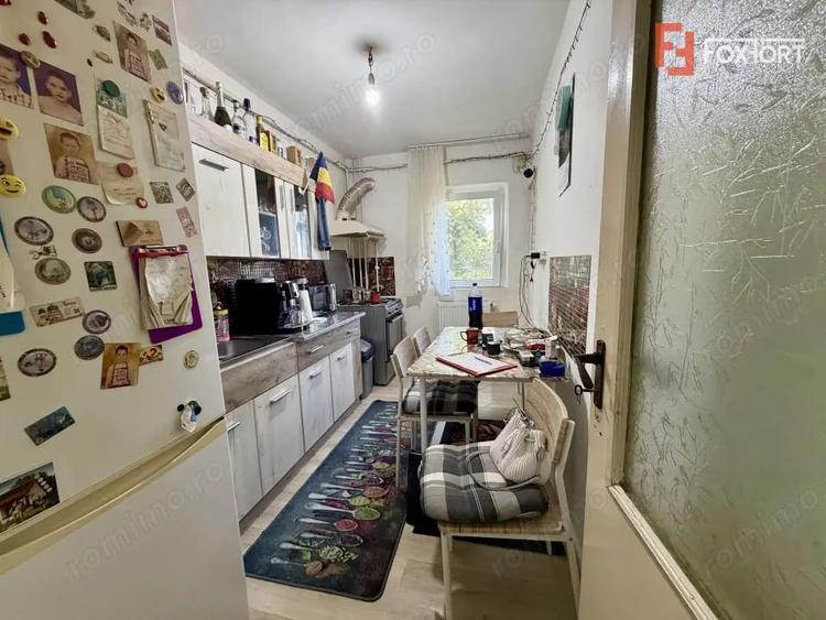 Apartament cu 2 camere decomandat în Lipovei
