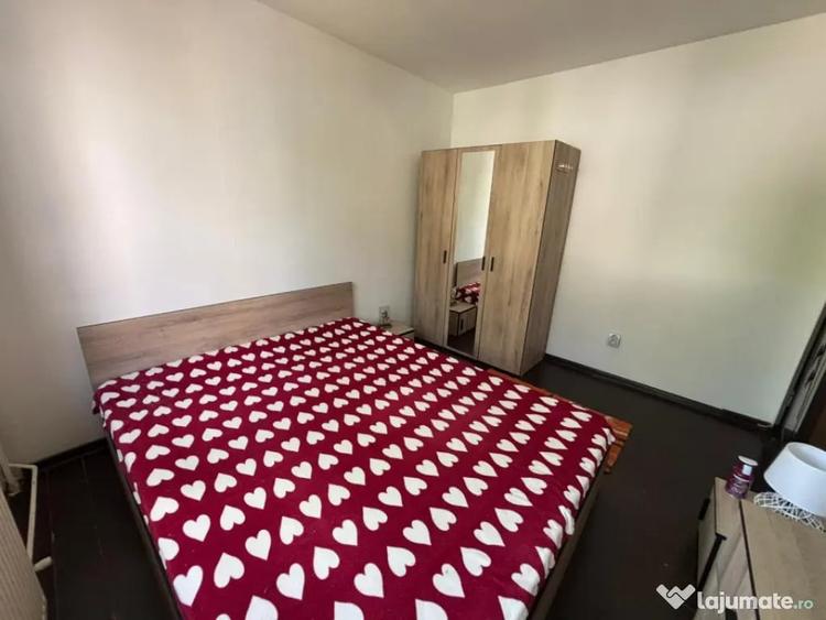 Apartament cu 2 camere decomandat în Vest