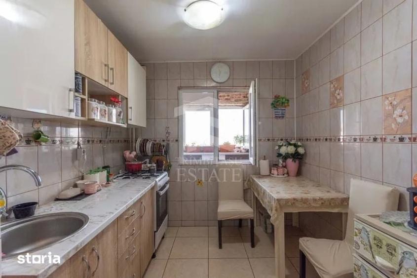 Vand apartament cu 4 camere , decomandat , 2 bai, 2 balcoane . - 3