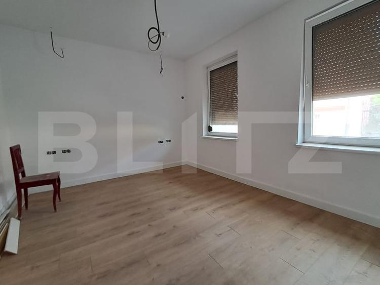 Casă individuală cu 3 camere cu Canalizare în Reghin