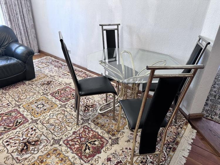 Apartament cu 4 camere decomandat, mobilat în Cetate