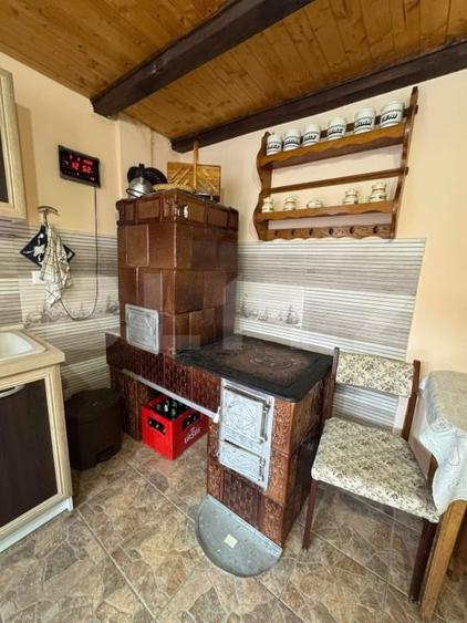 Casă individuală cu 5 camere cu Garaj în Feldioara (Ucea)
