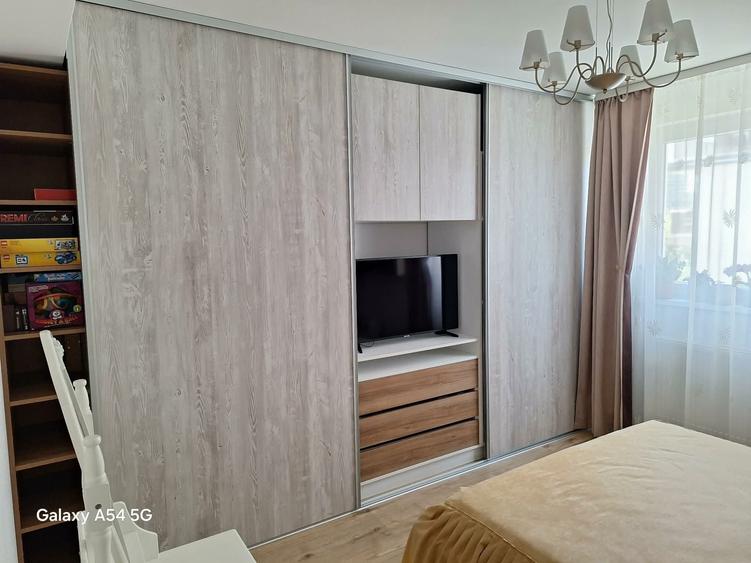 Apartament cu 2 camere decomandat în Între Lacuri