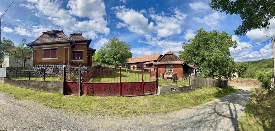 Casă cu 3 camere în Cacova Ierii