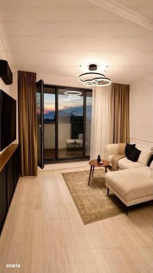 Apartament cu 3 camere decomandat în Tractorul
