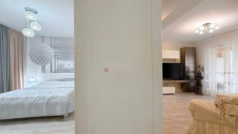 Apartament cu 2 camere decomandat, mobilat în Tractorul