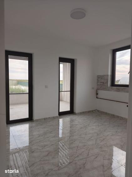 Casă cu 5 camere cu Teren 1800 Mp în Tărtășești