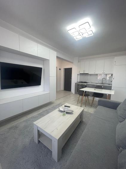 Apartament cu 2 camere semidecomandat în Militari