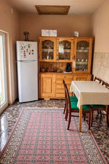 Casă cu 4 camere în Măderat