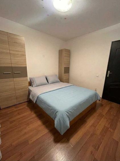Apartament cu 3 camere semidecomandat în Narcisa