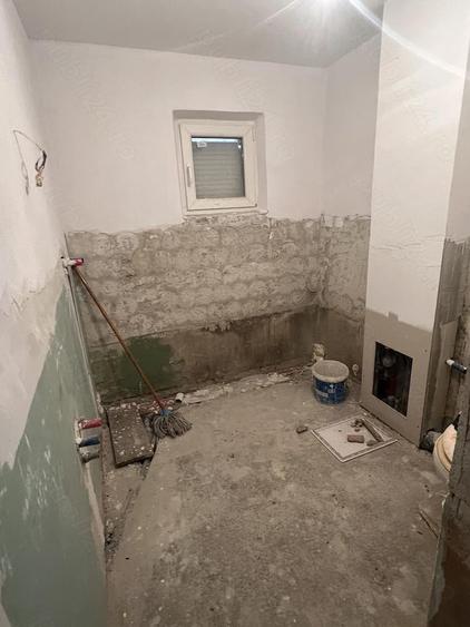 Apartament cu 3 camere nedecomandat în Central