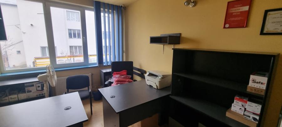 Birou, de 100 mp, în Sud-Est