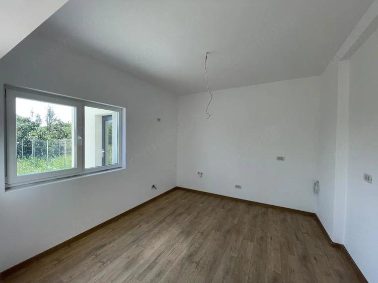 Casă cu 4 camere cu Teren 299 Mp în Ghiroda