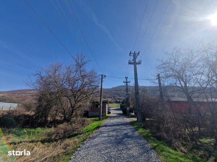 Teren extravilan, zona si priveliste superba, Cuvin - 3