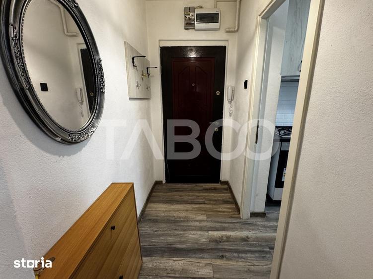 Apartament cu 2 camere semidecomandat, mobilat în Mihai Viteazul