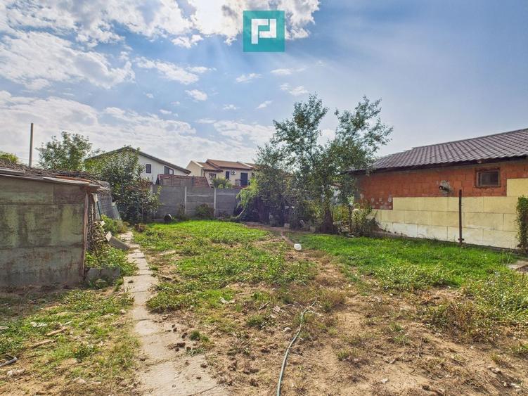 Casă individuală cu 4 camere cu Canalizare în Plopi
