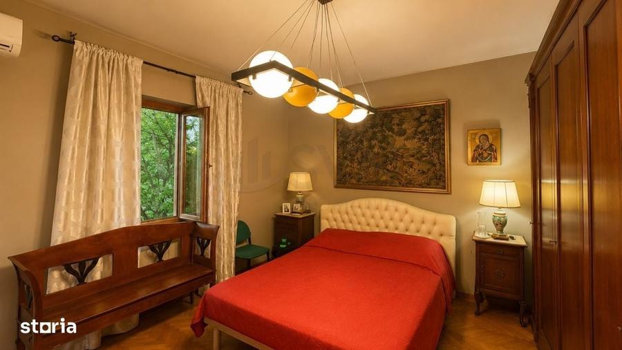 Casă cu 4 camere în Cotroceni