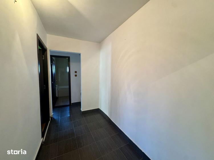 Apartament cu 3 camere decomandat, mobilat în Soarelui