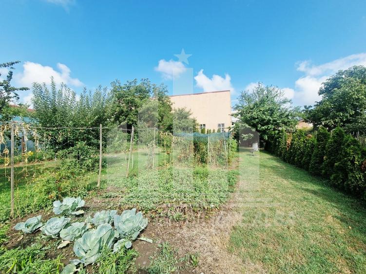 Casă individuală cu 2 camere cu Canalizare în Central