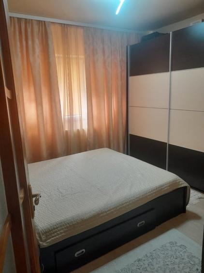 Apartament cu 4 camere decomandat, mobilat în Spital