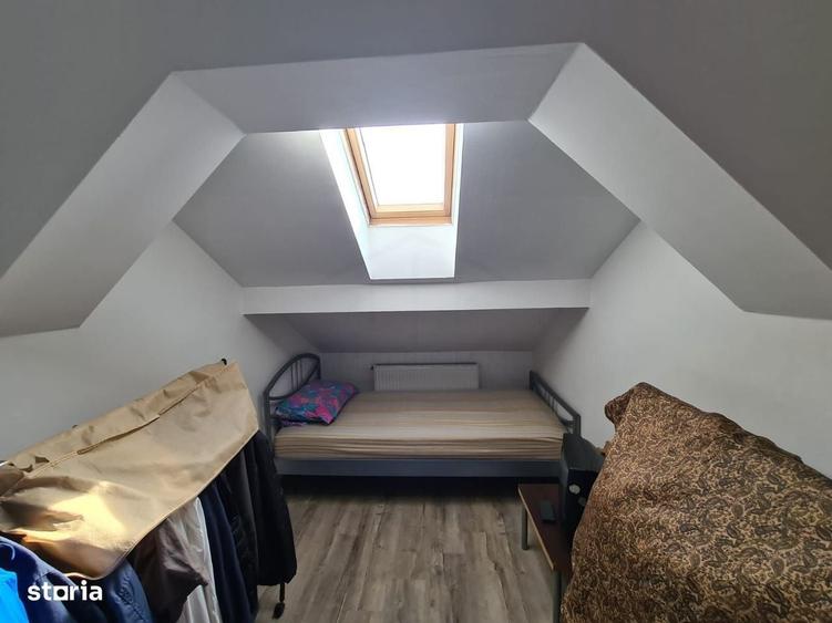Apartament cu 4 camere decomandat în Sărari