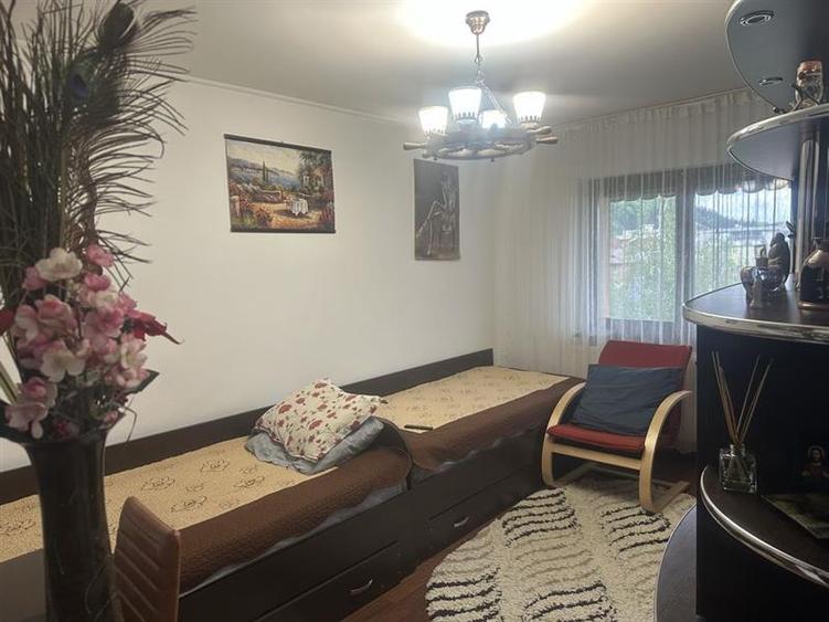 Apartament cu 2 camere decomandat, mobilat în Răcădău