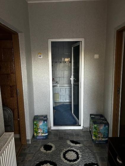 Casă individuală cu 4 camere cu Canalizare în Sud