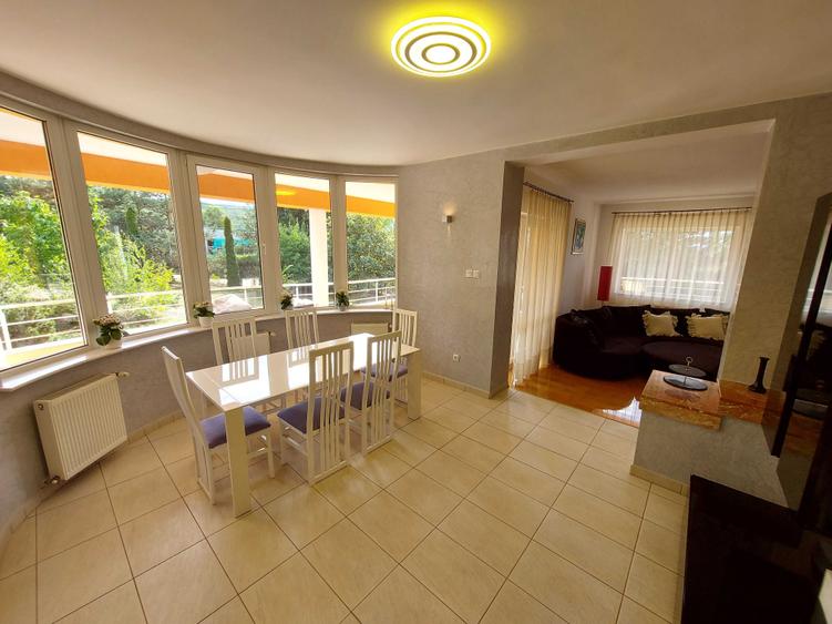 Casă cu 4 camere cu Teren 2412 Mp în Făget
